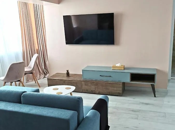 No 08 - Amarilia * Konstanca